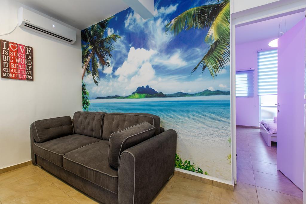 Designed Beach Apartments Tel Aviv Esterno foto