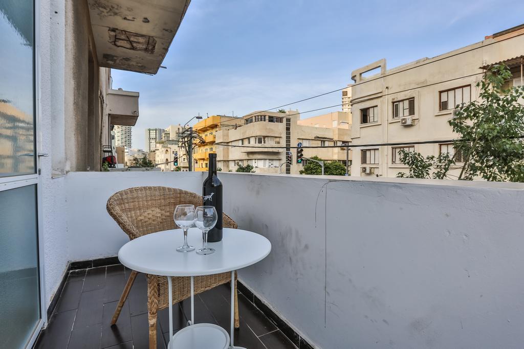 Designed Beach Apartments Tel Aviv Esterno foto