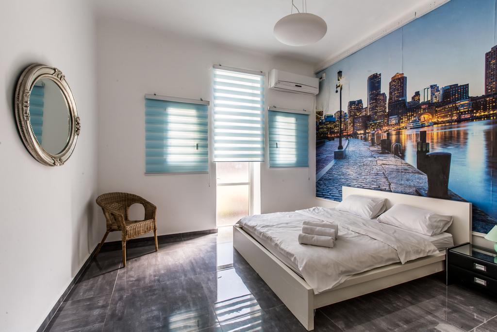 Designed Beach Apartments Tel Aviv Esterno foto